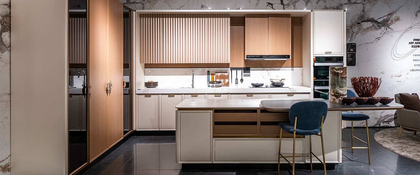 Kitchen cabinet with island plcc22101