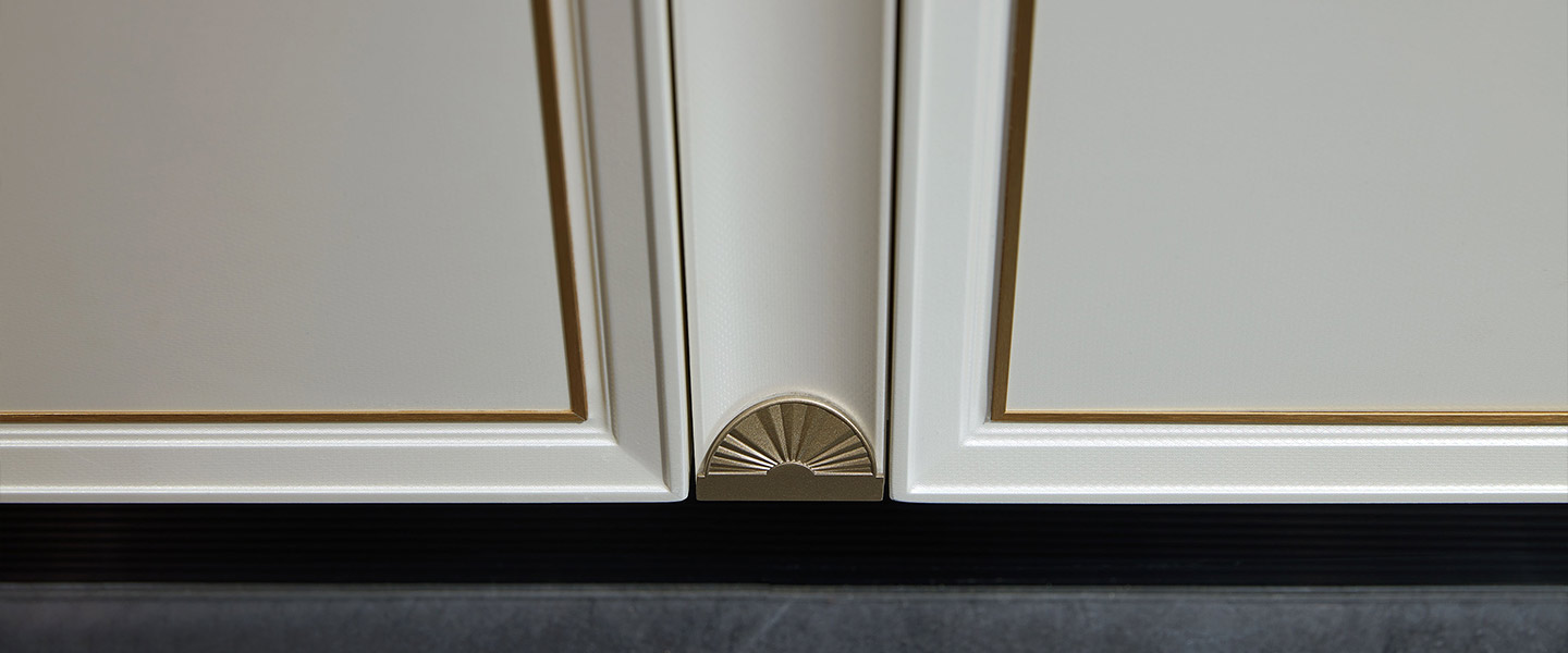 Kitchen cabinet with island plcc22101