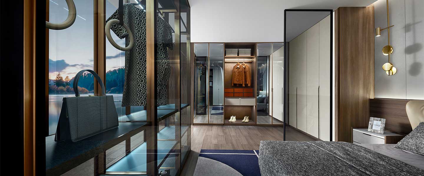 Luxury Lacquer Wardrobe YG20-L04